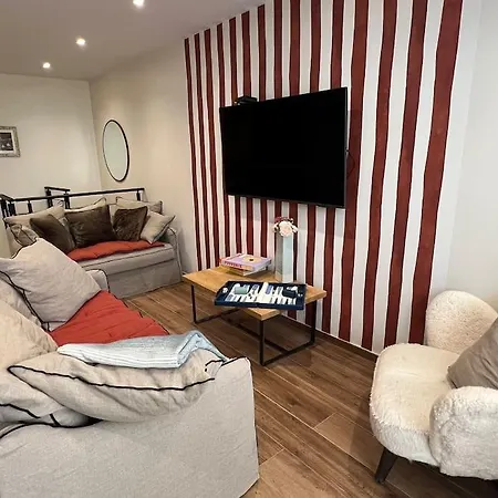 Nouveau-appartement 3 Dans Avec Piscine- Parking