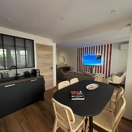 Nouveau-appartement 3 Dans Avec Piscine- Parking Apartment Saint-Tropez
