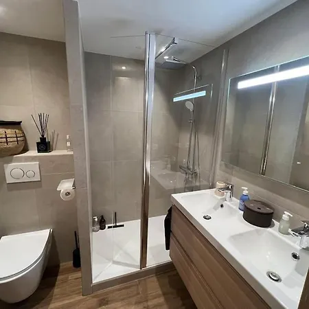 Nouveau-appartement 3 Dans Avec Piscine- Parking Apartment Saint-Tropez