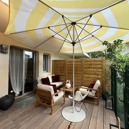 Apartment Nouveau-appartement 3 Dans Avec Piscine- Parking *